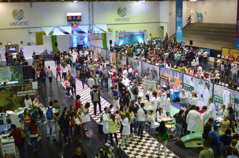 Cerca de 3,5 mil pessoas visitaram a Feira das Profissões na Unoesc