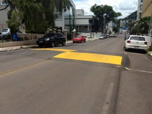 Prefeitura realiza manutenção nas sinalizações de trânsito