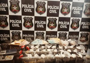 Policia civil apreende 470 gramas de Crack, e 280 gramas de cocaína em Herval d Oeste e Joaçaba.