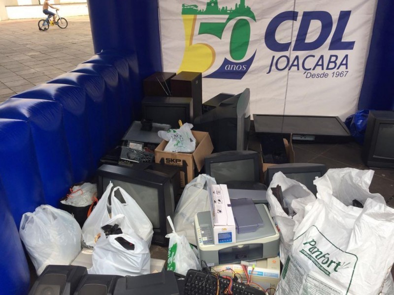 Sábado será dia de coleta de lixo eletrônico em Joaçaba