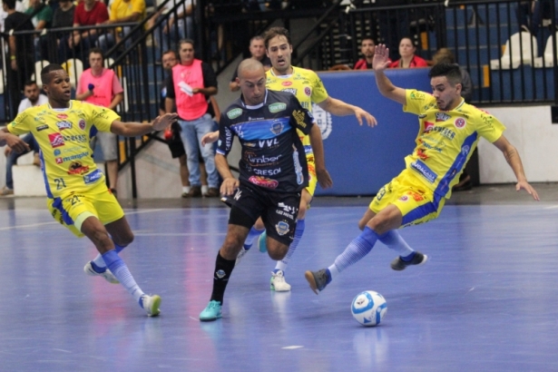 Joaçaba Futsal é superado pelo Pato na quinta rodada da LNF