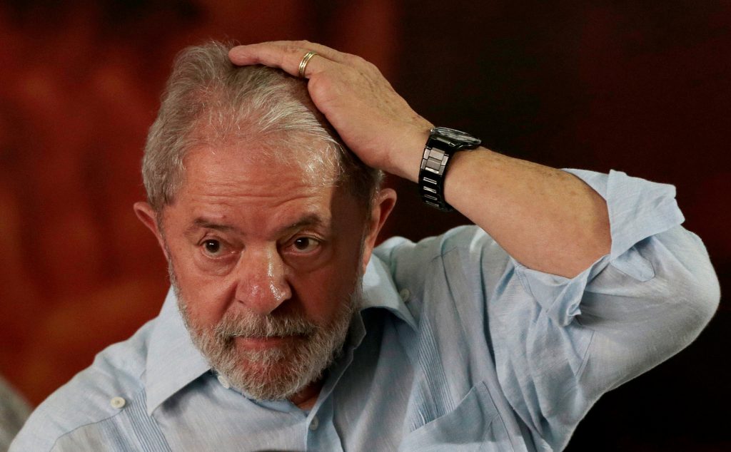 Após encerrados os prazos, o ex-presidente Lula pode ser preso 