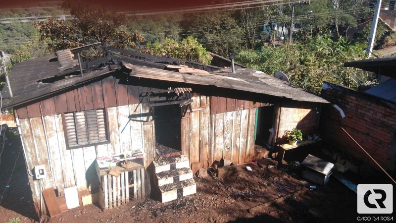 Idosa perde tudo em incêndio em Herval d´Oeste