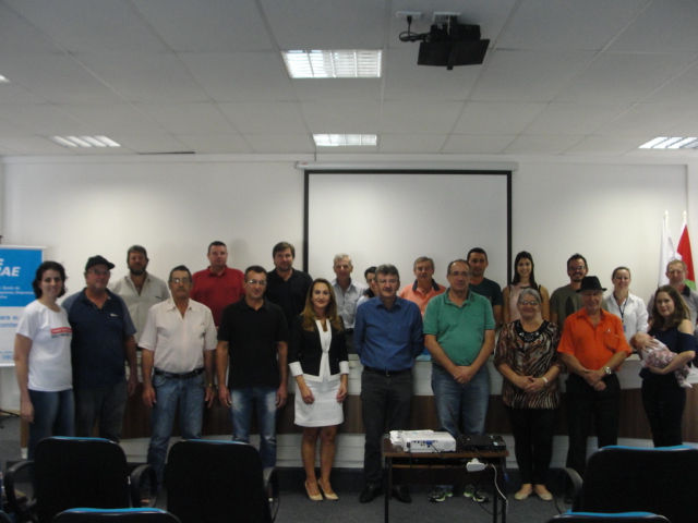 Sebrae, Prefeituras de Capinzal e Erval Velho e piscicultores da região assinam contrato para desenvolvimento do projeto de aquicultura