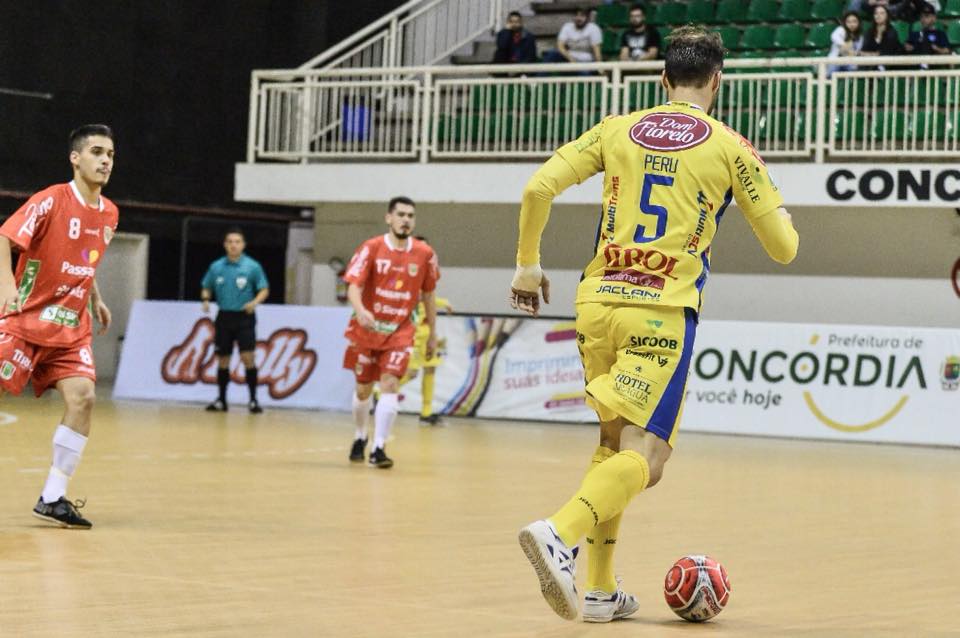 Joaçaba Futsal vence o Concórdia e assume a vice-liderança do Estadual. Foto: Ricardo Artifon/ACF Concórdia Futsal