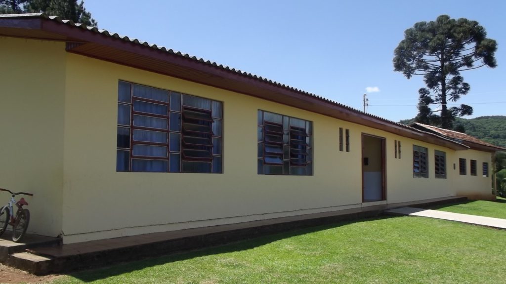 Escola fica localizada em Sede Belém, mas recebe alunos de várias comunidades vizinhas