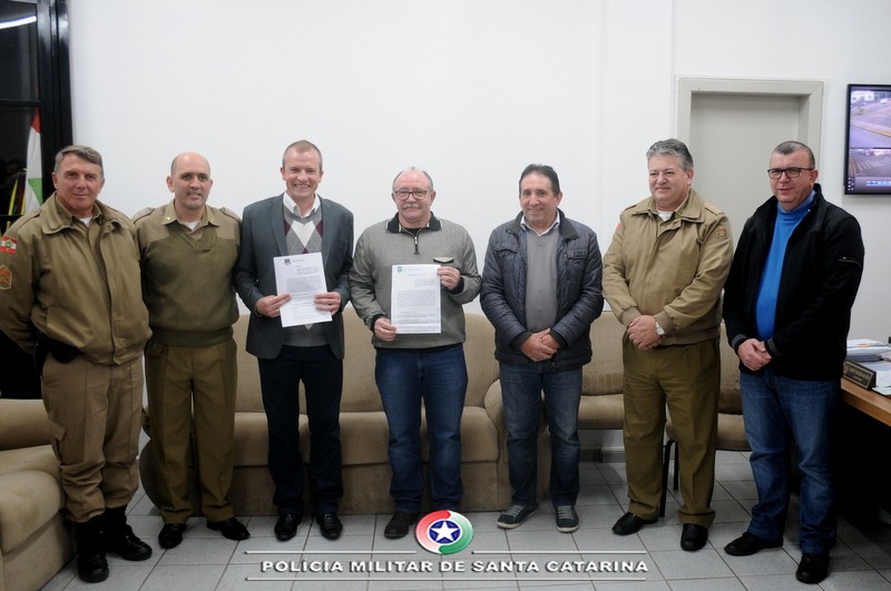 Novo convênio de Rádio Patrulha de Joaçaba e Luzerna é assinado no Batalhão da Polícia Militar. Foto: 3º Sgt PM Ademir
