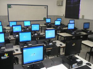 Educação vai investir em tecnologia nas escolas estaduais