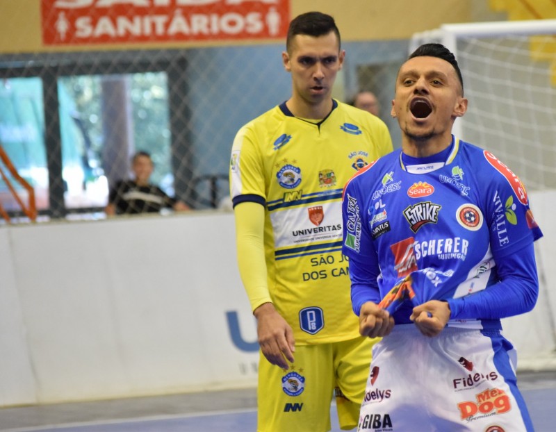 Joaçaba Futsal vence São José de virada pela Liga Nacional