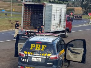 Caminhão carregado com cigarros é apreendido no trevão de Irani