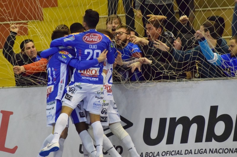 Joaçaba Futsal vence Copagril em casa pela Liga Nacional