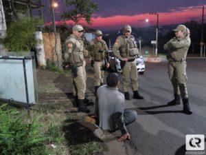 Homem foi baleado pelo menor no bairro São Jorge. 