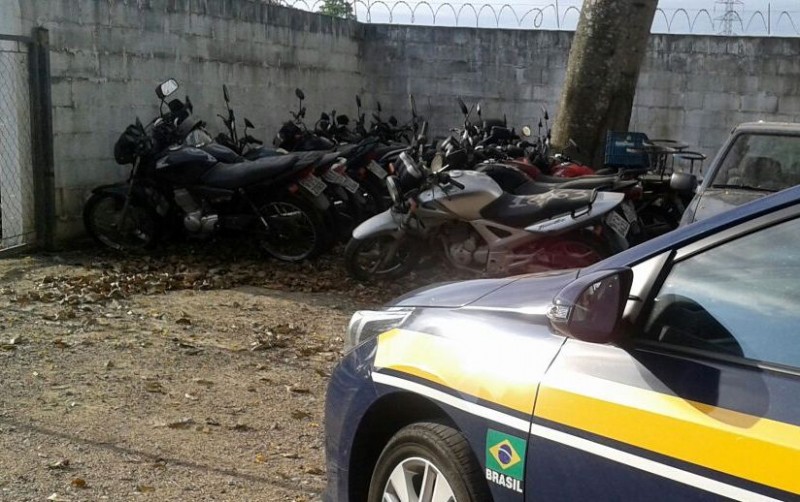 Podem ser encontradas motocicletas com lance inicial de R$ 400, automóveis a partir de R$ 500 e caminhões começando por lances de R$ 5 mil.