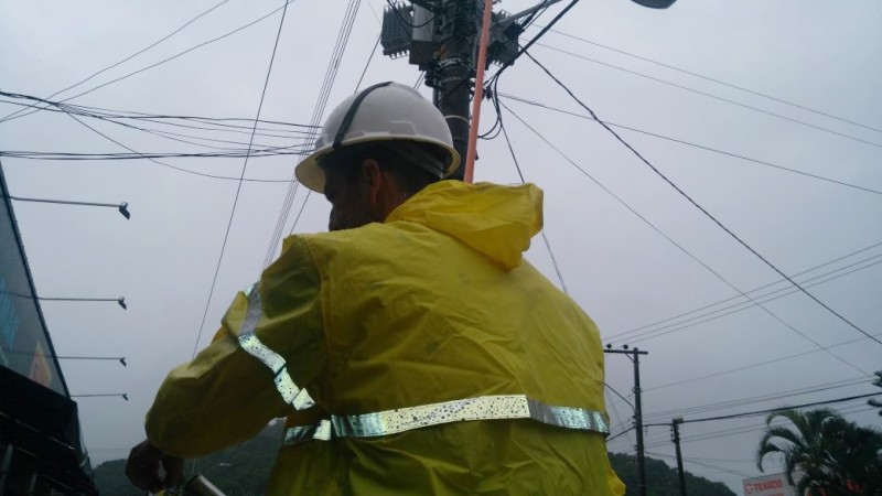 Temporais deixam unidades sem luz no Oeste e Meio-Oeste