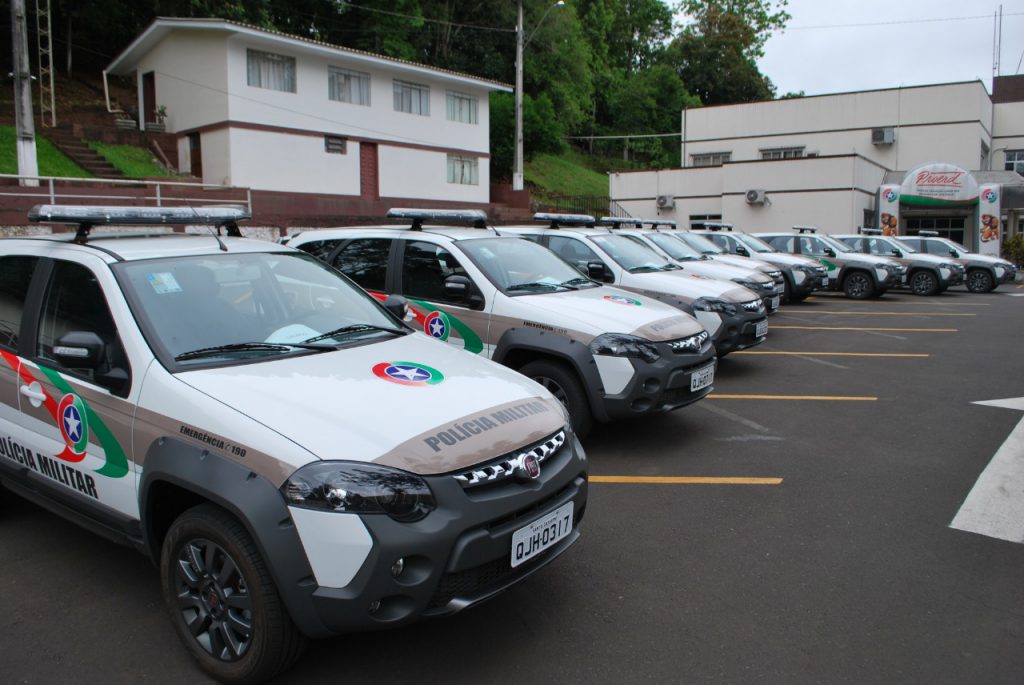 Segurança Pública entrega novas viaturas para a Polícia Militar