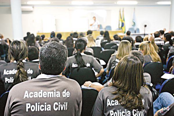 Justiça anula questão do concurso da Polícia Civil em SC