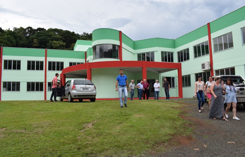 Inaugurada reforma da Escola Joaquim D’Agostini de Lacerdópolis