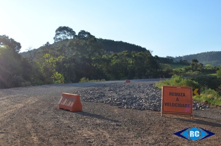 Empresa retoma obras da SC-467, entre Ouro e Jaborá