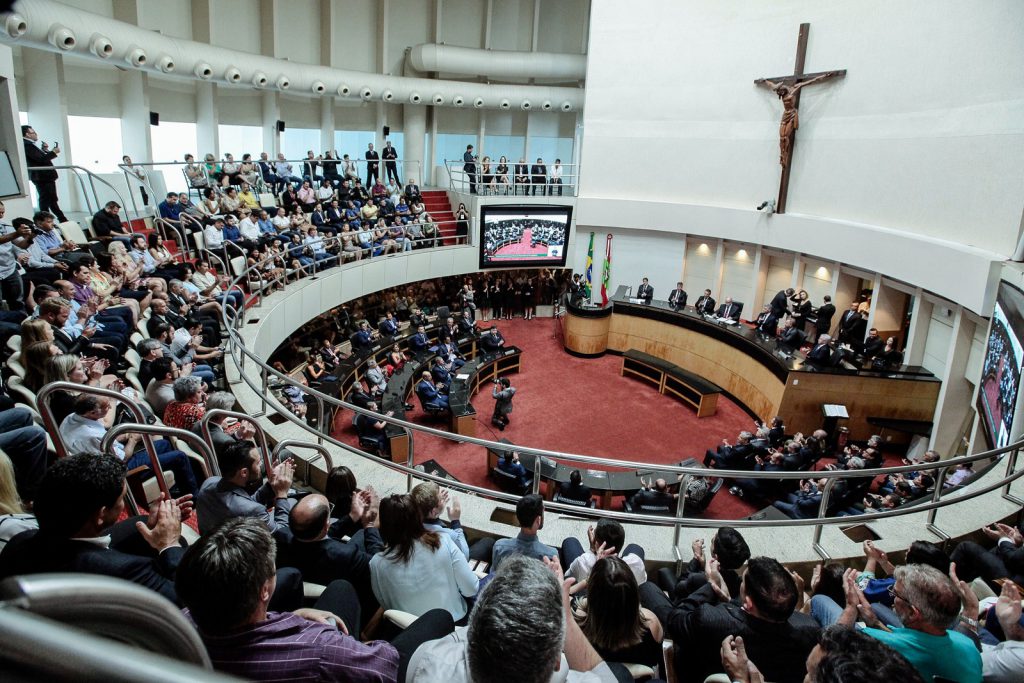 Deputados estaduais tomam posse na Alesc — Foto: Solon Soares/Alesc/Divulgação 